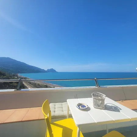 Of Eden Cefalu' Lejlighed